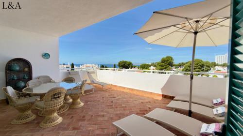Duplex Penthouse L&A Prainha with sea view, 2 Terraces, plus balcony
