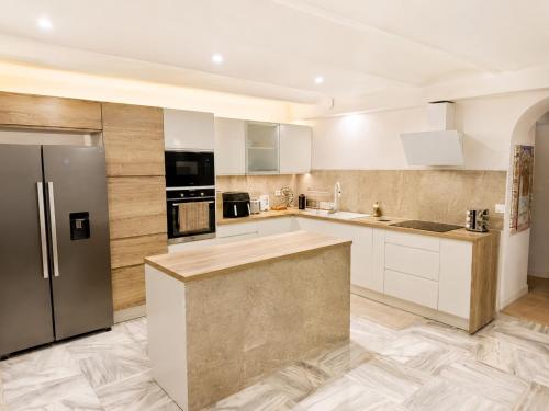 Quiet Private Apartment - 2min Train Station - 5min Palais Croisette - Private entrance photo 13