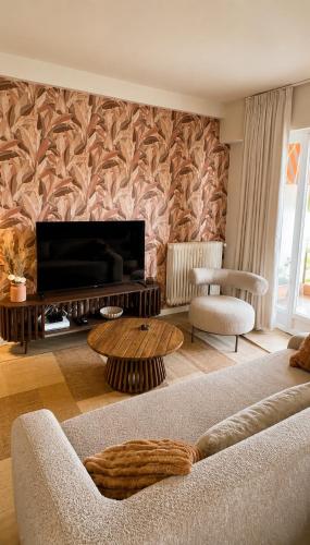 Completely renovated apartment 2 minutes from the beach