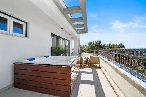 Yucca Residence - Sea View Penthouse with Jacuzzi