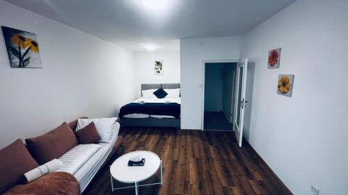 Studio Apartment at Train station and City center