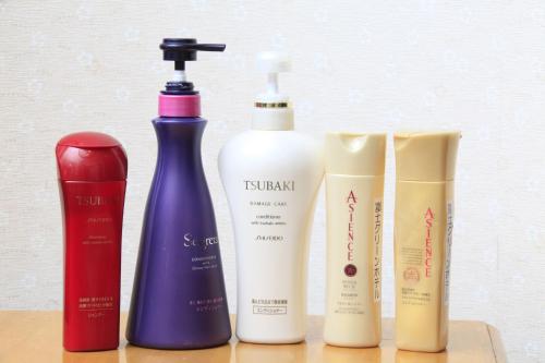 a group of four products sitting on a table at Fujinomiya Green Hotel in Fujinomiya