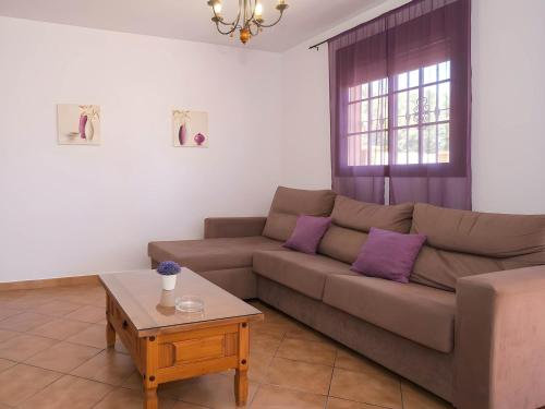 Casa con terraza cerca del pueblo solo alquilamos a familias