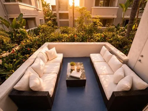Sunny Marina Del Rey Apartment- Hot Tub, Game Room, BBQ, Projector photo 7