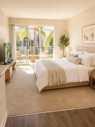 Sunny Marina Del Rey Apartment- Hot Tub, Game Room, BBQ, Projector photo 13