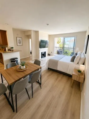 Marina Del Rey 2-Bedroom and 1-Bedroom - Close To Beach photo 8