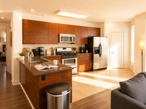 Sunny Marina Del Rey Apartment- Hot Tub, Game Room, BBQ, Projector photo 16