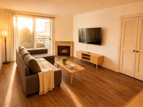 Sunny Marina Del Rey Apartment- Hot Tub, Game Room, BBQ, Projector photo 17