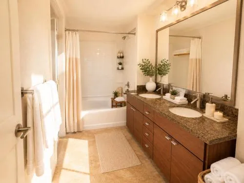 Sunny Marina Del Rey Apartment- Hot Tub, Game Room, BBQ, Projector photo 15