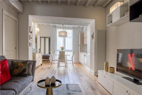 Albero Apartment by Maison Florence