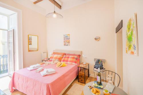 Miss Ren's Home - Happy Rentals