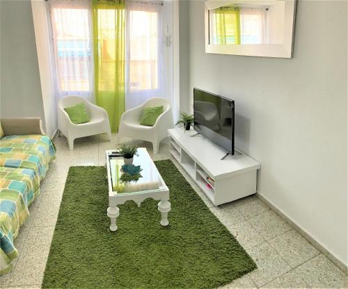 Bright and Modern Apartment 3 bedroom with Balcony E3EV