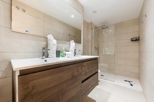 Prima Vista Luxury I
