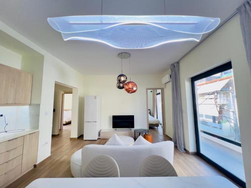 Trendy 3 BDR apartment, Konstantinoupoleos, MH