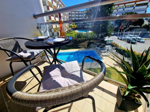 Vilamoura Condominium with Parking and Pool - 1 Bedroom Apartment with Large Sofa-bed, Private Balconies with Pool view, near The Marina & Beaches