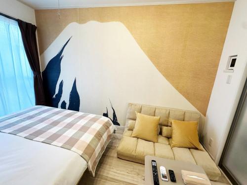 Mt Fuji-themed room Drugstore right in front 202