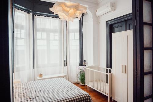 Elegant renovated Athenian Downtown Apartment