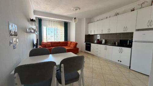 Kjøkken eller kjøkkenkrok på Danny Apartment
