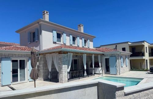 villa oliva tar