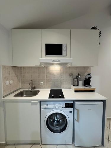 Studio apartment M A R 2