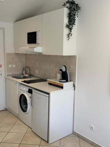 Studio apartment M A R 2
