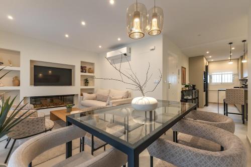 Aguilas Deluxe Suite by Valcambre