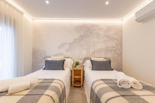 Aguilas Deluxe Suite by Valcambre