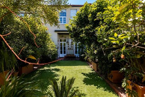 Villa in Porto with Private Garden