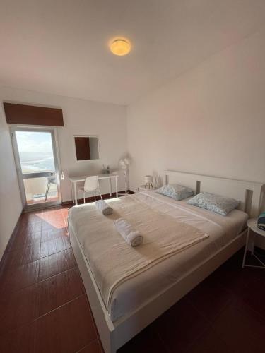Beautiful apartment with stunning ocean views in Nazaré