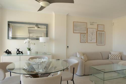 Stylish 2 bedroom penthouse with breathtaking view
