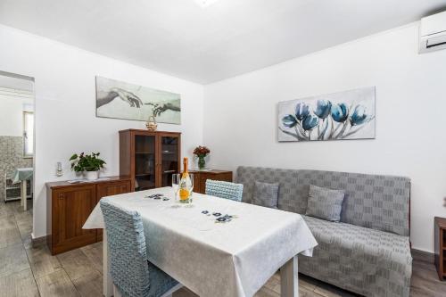 Apartment Erin by Rent Istria
