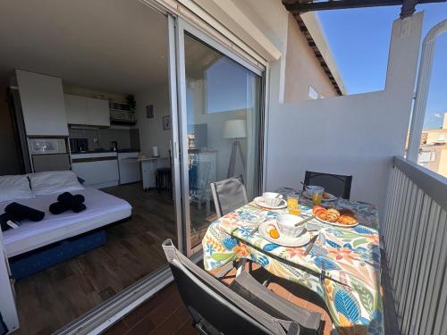 Studio Cabine climatisé avec parking privé