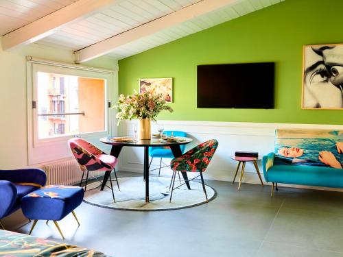 Gemini apartment