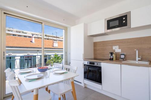 L'ATHENA élégant avec sublime terrasse, position parfaite pour un séjour incroyable