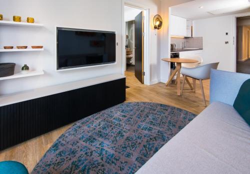 Staybridge Suites - Cardiff by IHG photo 65