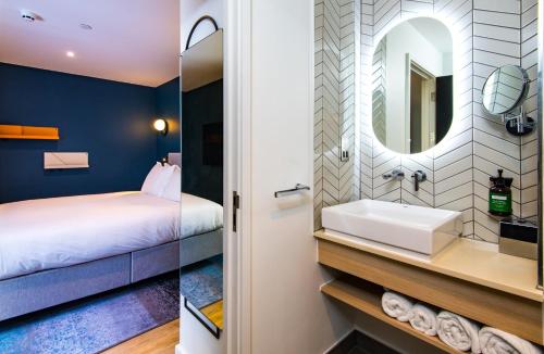 Staybridge Suites - Cardiff by IHG photo 70