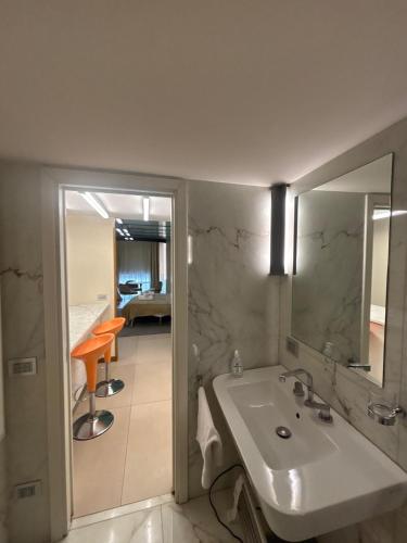 Trevi Fountain Loft