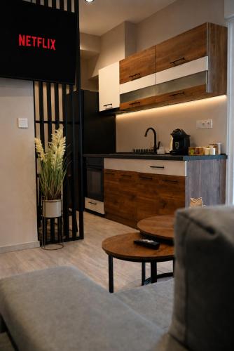 Consta's Seaview Apartments