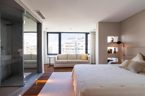 Luxury 2BR Penthouse with balcony in Lisbon