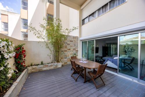 T2 com piscina - 150m praia da rocha Portavista
