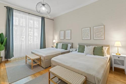 2-BR Close to Shopping Street I Popular district