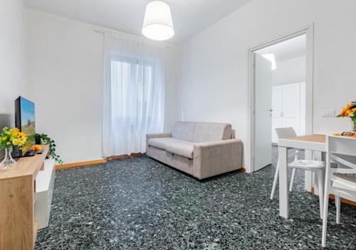 brd 41 5- Affordable 3-Room 2-Bathroom Lift Ponte Vecchio