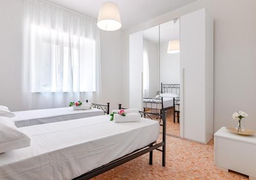 brd 41 5- Affordable 3-Room 2-Bathroom Lift Ponte Vecchio