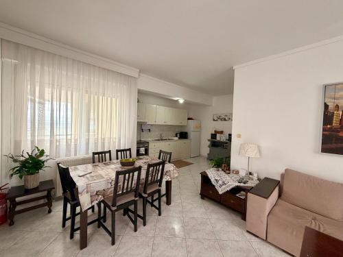 Beachside Family Apartment 2 Bedrooms Sleeps 6 - Perea