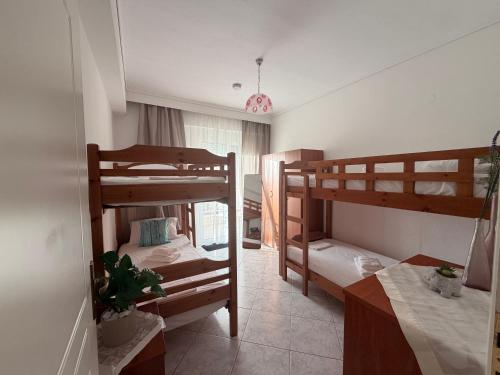 Beachside Family Apartment 2 Bedrooms Sleeps 6 - Perea