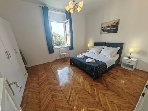 Apartment near Center
