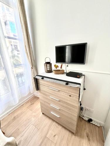 Adorable studio cannes center
