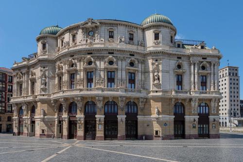 Catedral & pintxos by Next Stop Bilbao