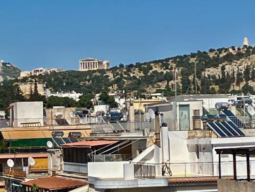 Cloud 6 Penthouse studio with large balcony near Metro