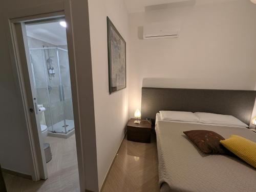 Napoli City Inn